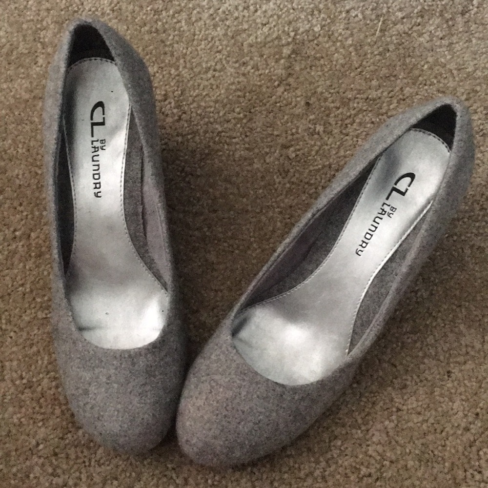 Woolish material wedge.7.5 grey by Chinese laundry